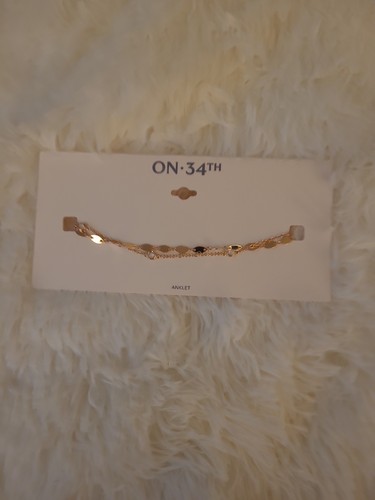 34th anklet - on,